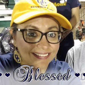 Meet your Posher, Stefani